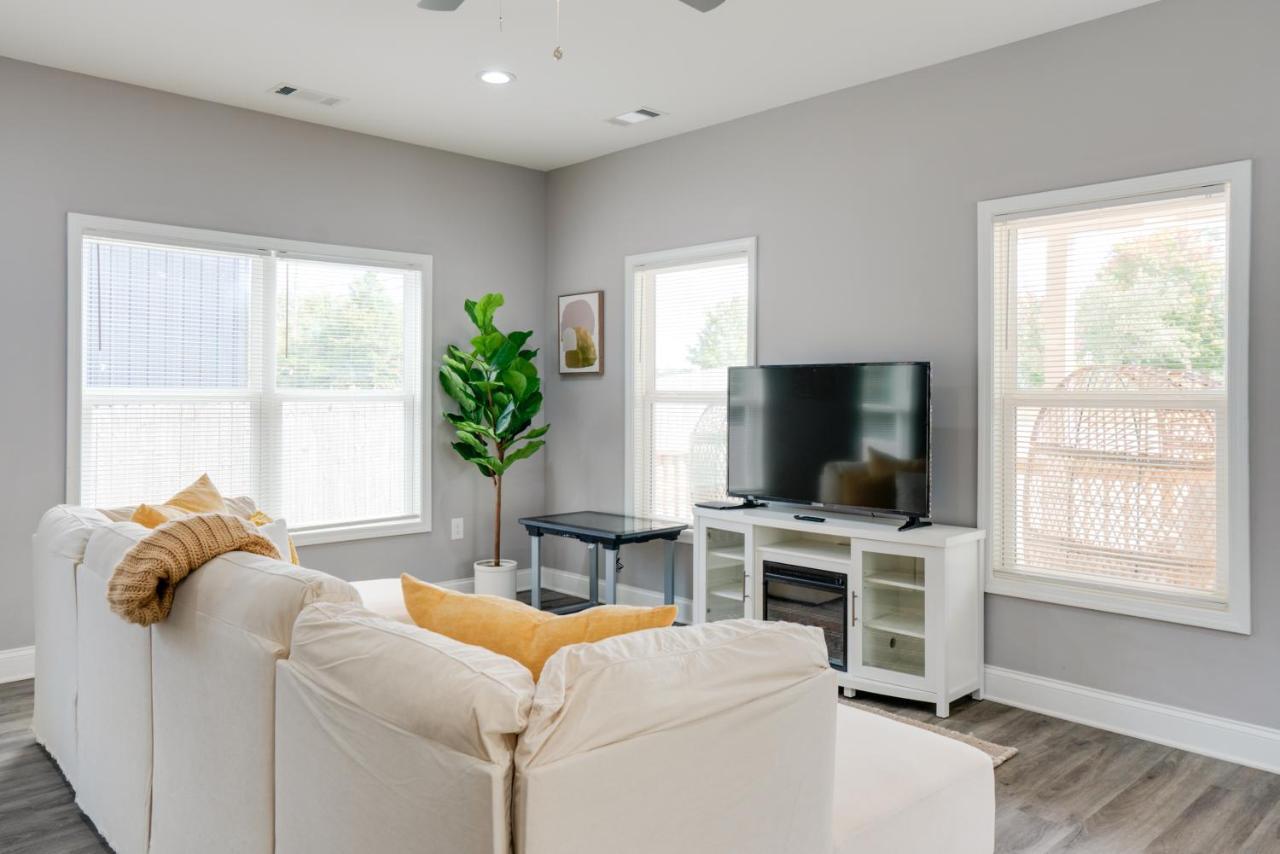 Modern Getaway Home Near Uga Archアセンズ エクステリア 写真