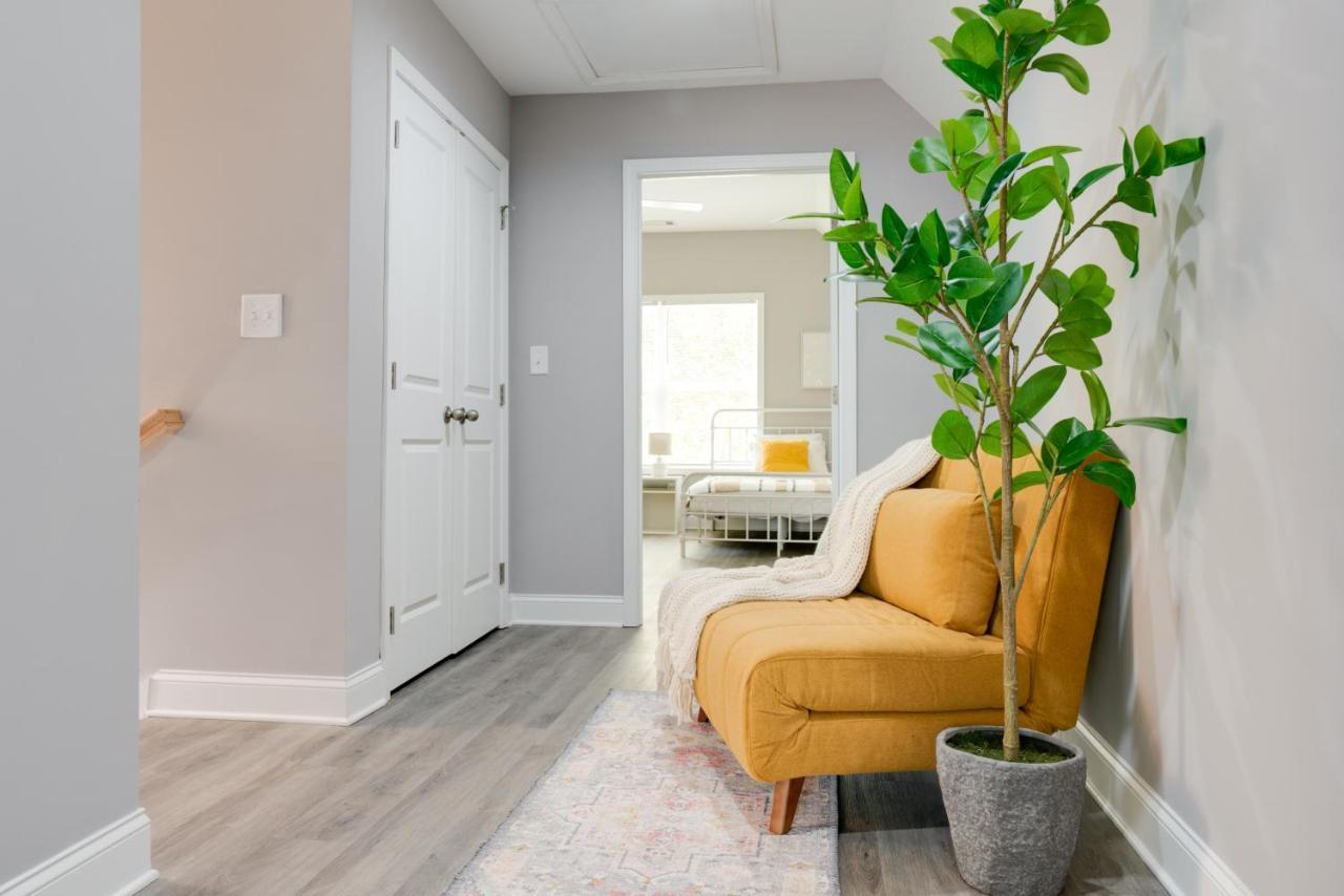 Modern Getaway Home Near Uga Archアセンズ エクステリア 写真