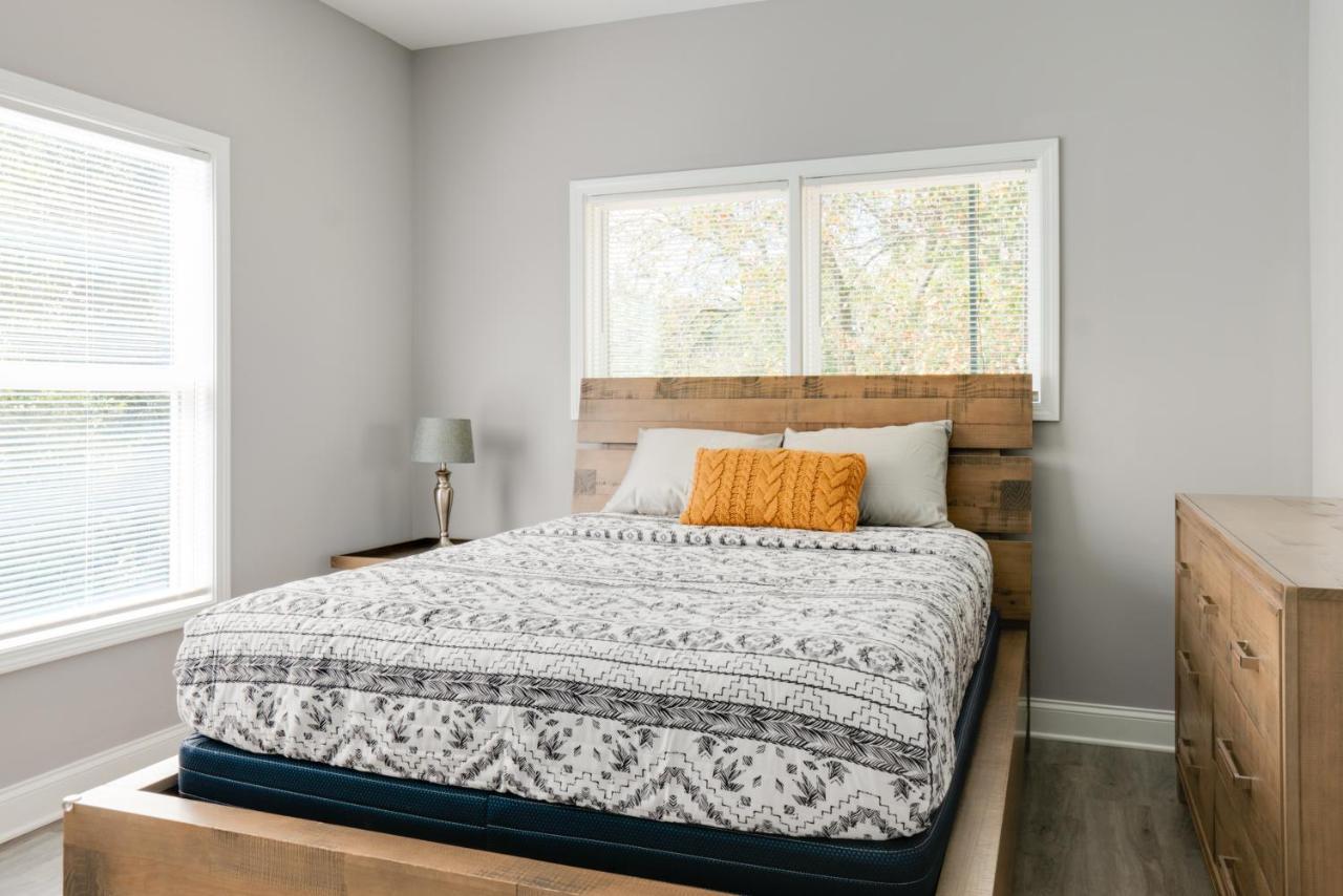 Modern Getaway Home Near Uga Archアセンズ エクステリア 写真
