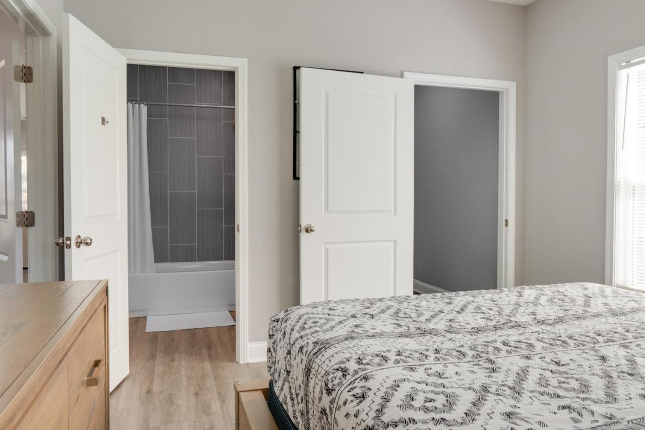 Modern Getaway Home Near Uga Archアセンズ エクステリア 写真