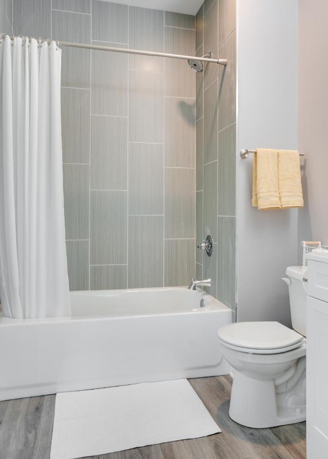 Modern Getaway Home Near Uga Archアセンズ エクステリア 写真